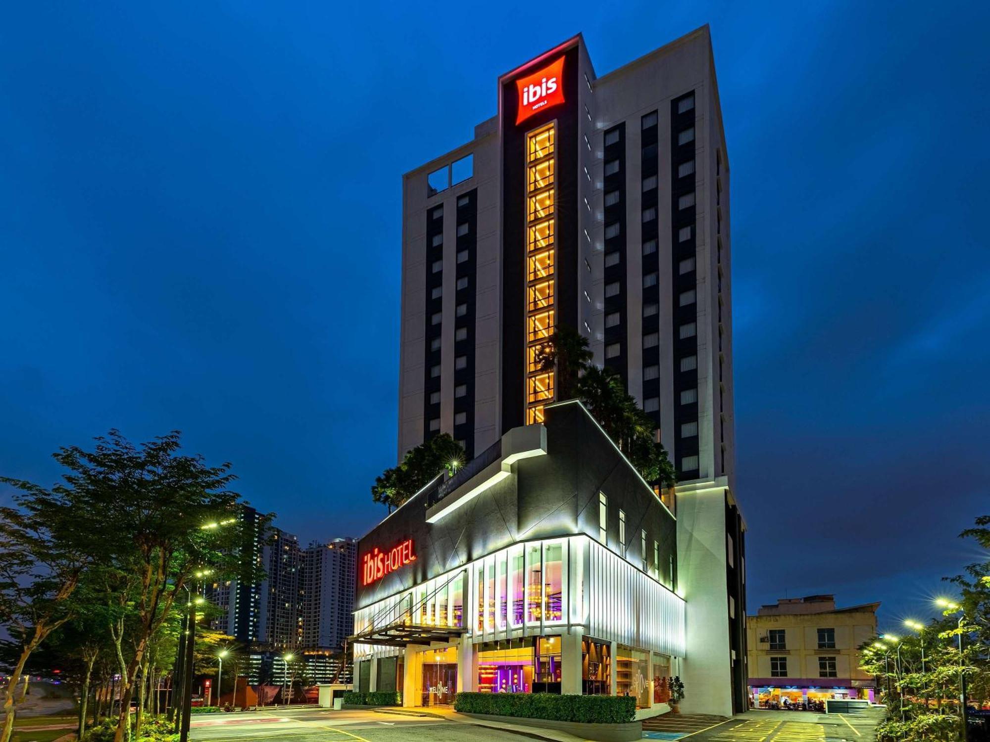 Отель Ibis Pjcc Петалинг-Джая Экстерьер фото